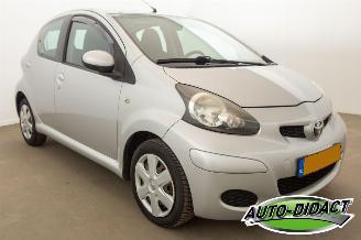 Toyota Aygo 1.0-12V Airco Comfort Navigator picture 2