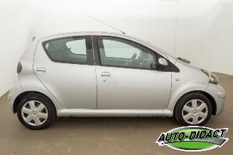 Toyota Aygo 1.0-12V Airco Comfort Navigator picture 28
