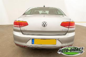 Volkswagen Passat 1.4 TSI Clima Navi Highline Business R picture 30