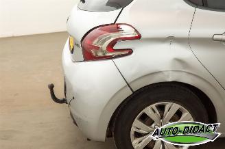 Peugeot 208 1.4 VTi Envy Clima picture 41