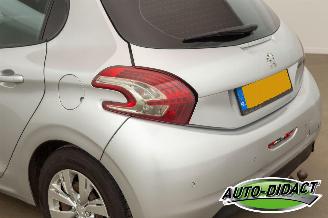 Peugeot 208 1.4 VTi Envy Clima picture 43