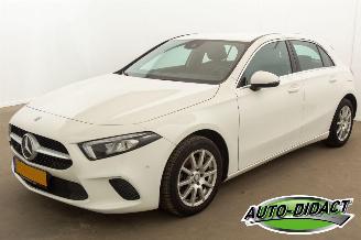 skadebil auto Mercedes A-klasse A200 Automaat Digi Dash Motorschade Premium 2019/4
