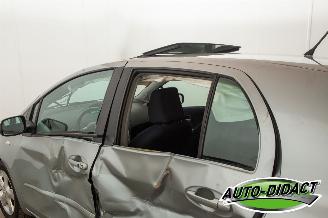 Toyota Yaris 1.3 VVTi Automaat Elek dak Clima Luna MMT picture 30