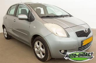 Toyota Yaris 1.3 VVTi Automaat Elek dak Clima Luna MMT picture 6