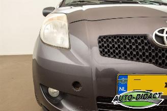 Toyota Yaris 1.3 VVTi Automaat Airco Sol MMT picture 26