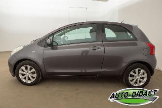 Toyota Yaris 1.3 VVTi Automaat Airco Sol MMT picture 31
