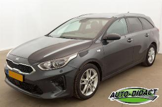 krockskadad bil auto Kia Ceed 1.0 T-GDi 93.811 km Clima Camera 2021/7
