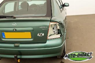 Opel Astra 1.6-16V Club picture 24