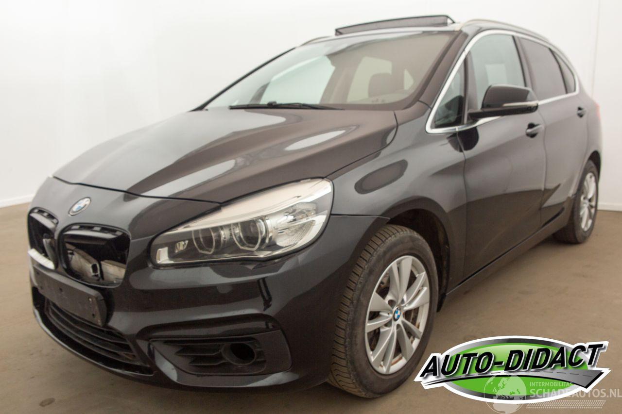 BMW 2-serie 216d Active Tourer Leder Pano Navi Clima