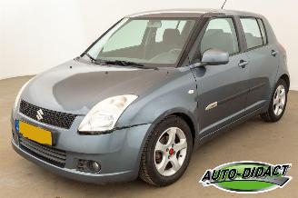 Coche accidentado Suzuki Swift 1.3 Shogun Airco 2006/6