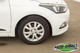 Hyundai I-20 1.0 T-GDI Go! 109.525 km NAP Airco Navi Camera picture 31