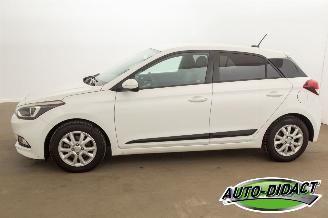 Hyundai I-20 1.0 T-GDI Go! 109.525 km NAP Airco Navi Camera picture 36