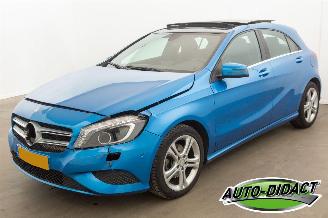 krockskadad bil auto Mercedes A-klasse 180 Automaat Pano Navi 90.485 km NAP Ambition 2015/9