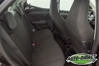 Toyota Aygo 1.0 VVT-i 109.047 km NAP Airco x-fun picture 19