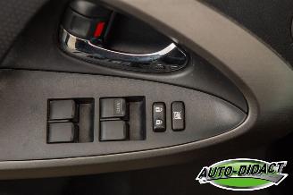 Toyota Rav-4 2.0 VVTi Clima Navi Executive Business picture 13