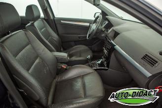 Opel Astra 1.6 Cosmo Navi Stoelverwarming Leder picture 19