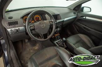 Opel Astra 1.6 Cosmo Navi Stoelverwarming Leder picture 24