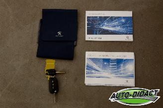 Peugeot 2008 1.2 Clima Navi 79.211 km Access picture 36