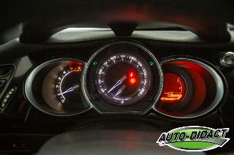 Citroën DS3 1.6 e-HDi Clima So Chic picture 6