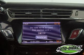 Citroën DS3 1.6 e-HDi Clima So Chic picture 7