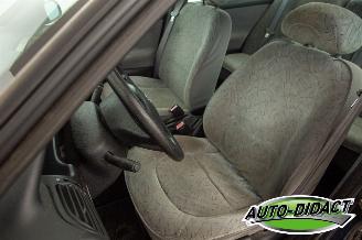 Peugeot 406 1.8-16V Airco picture 22