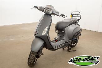 skadebil bromfiets Vespa  Sprint 2016/7