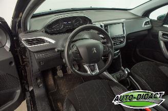 Peugeot 2008 1.2 Access Clima Navi picture 26