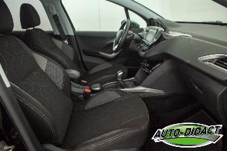 Peugeot 2008 1.2 Access Clima Navi picture 22
