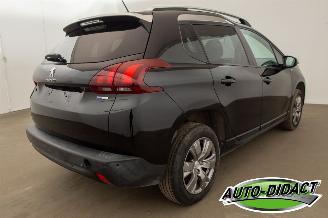 Peugeot 2008 1.2 Access Clima Navi picture 4