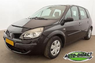 Vaurioauto  passenger cars Renault Scenic 1.6-16V Tech Line Clima Navi 2008/2