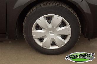 Renault Scenic 1.6-16V Tech Line Clima Navi picture 33