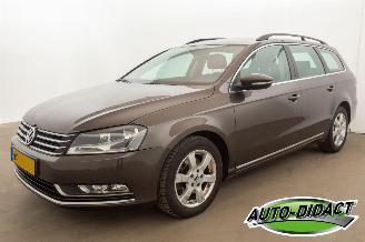 Schadeauto Volkswagen Passat 1.6 TDI Navi Clima Highline BlueMotion 2012/7