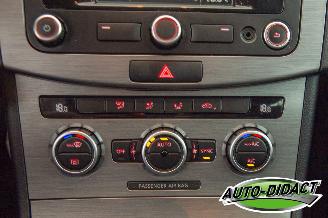 Volkswagen Passat 1.6 TDI Navi Clima Highline BlueMotion picture 8