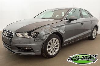 krockskadad bil auto Audi A3 1.4 TFSI 110 KWClima Navi Carpass Attraction 2016/2