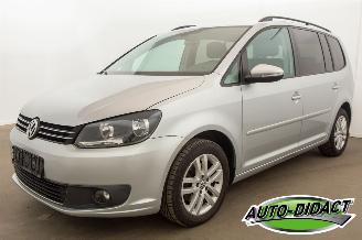 Damaged car Volkswagen Touran 1.6 TDI Clima 7pers Comfortline 2015/2