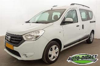 krockskadad bil auto Dacia Dokker 1.6 MPi 61KW Airco 2014/1