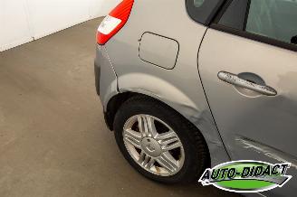 Renault Scenic 1.6-16V Automaat Clima Leder picture 31