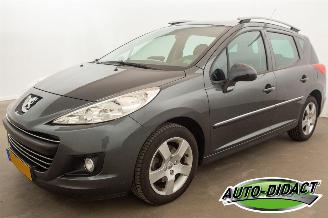damaged passenger cars Peugeot 207 SW 1.6 VTi Airco Pano Navi Première 2009/9