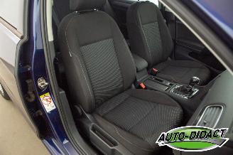 Volkswagen Golf 1.6 TDI Automaat Clima Navi Camera Trendline picture 21