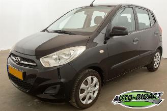Vaurioauto  passenger cars Hyundai I-10 1.1 i-Drive Airco Cool 2011/6