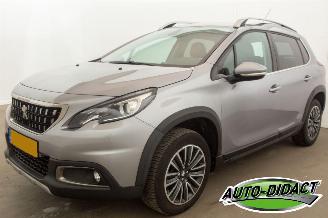 Damaged car Peugeot 2008 1.2 PureTech 53.192 km NAP Clima Navi Allure 2016/8