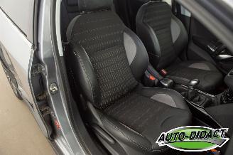 Peugeot 2008 1.2 PureTech 53.192 km NAP Clima Navi Allure picture 22