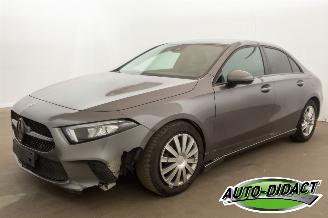 Damaged car Mercedes A-klasse A180d Automaat Digi Dash Navi Camera 2019/10