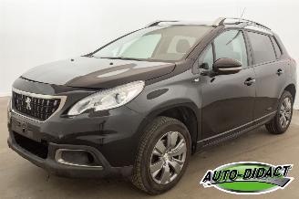 škoda osobní automobily Peugeot 2008 1.2 Clima Navi 117.759 km Access 2017/1