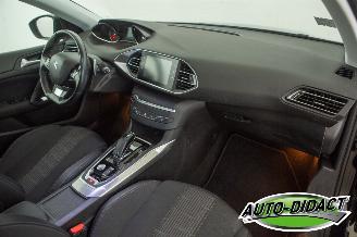 Peugeot 308 SW 1.2 PureTech Automaat Pano Camera Clima Blue Lease Premium picture 17