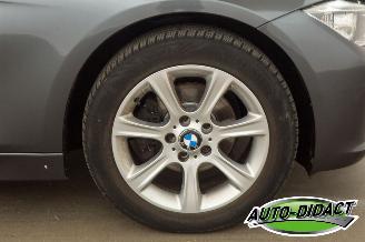 BMW 3-serie 320i 135kw Executive Navi Clima picture 31