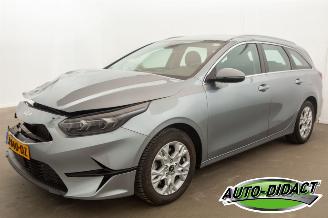 Voiture accidenté Kia Ceed 1.0 T-GDi Navi Camera Clima DynamicLine 2023/11