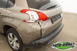 Peugeot 2008 1.2 60kW Navi Clima Access picture 31