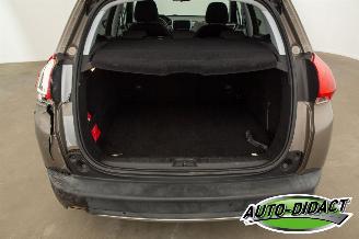 Peugeot 2008 1.2 60kW Navi Clima Access picture 38