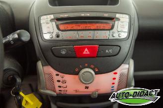 Peugeot 107 1.0-12V XS Automaat picture 8